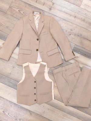 Traje Beige de Niño | Tres Piezas